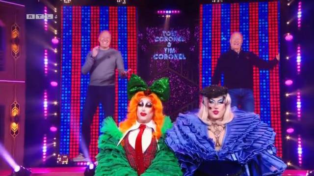 Shirley Bassie en Adriana Grande zijn Tim en Tom Coronel.